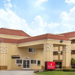 https://ramada-ontario.topanaheimhotels.com