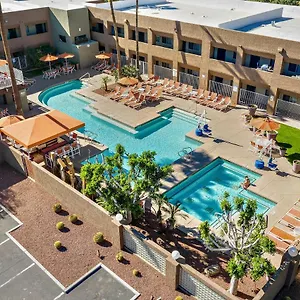 https://3-palms.hotelsofphoenix.com